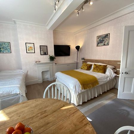 Deluxe Three Bed Bnb In Henley-On-Thames Near Station River & Town Centre Exterior photo