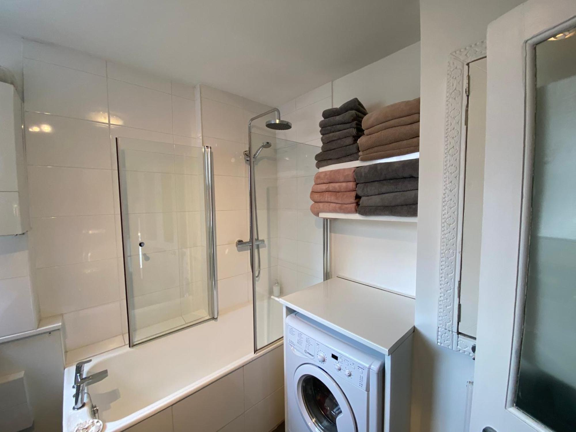 Deluxe Three Bed Bnb In Henley-On-Thames Near Station River & Town Centre Exterior photo