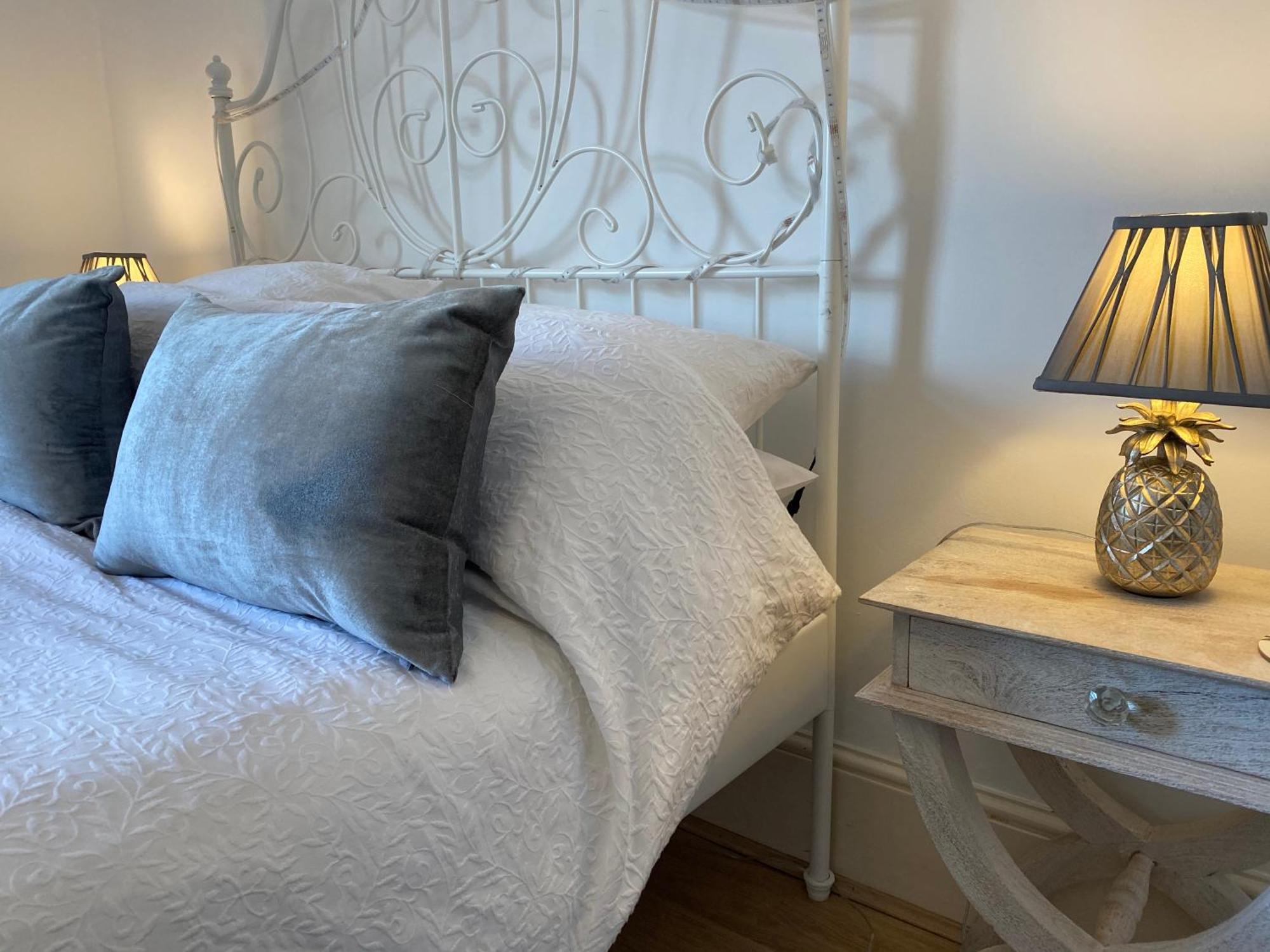 Deluxe Three Bed Bnb In Henley-On-Thames Near Station River & Town Centre Exterior photo
