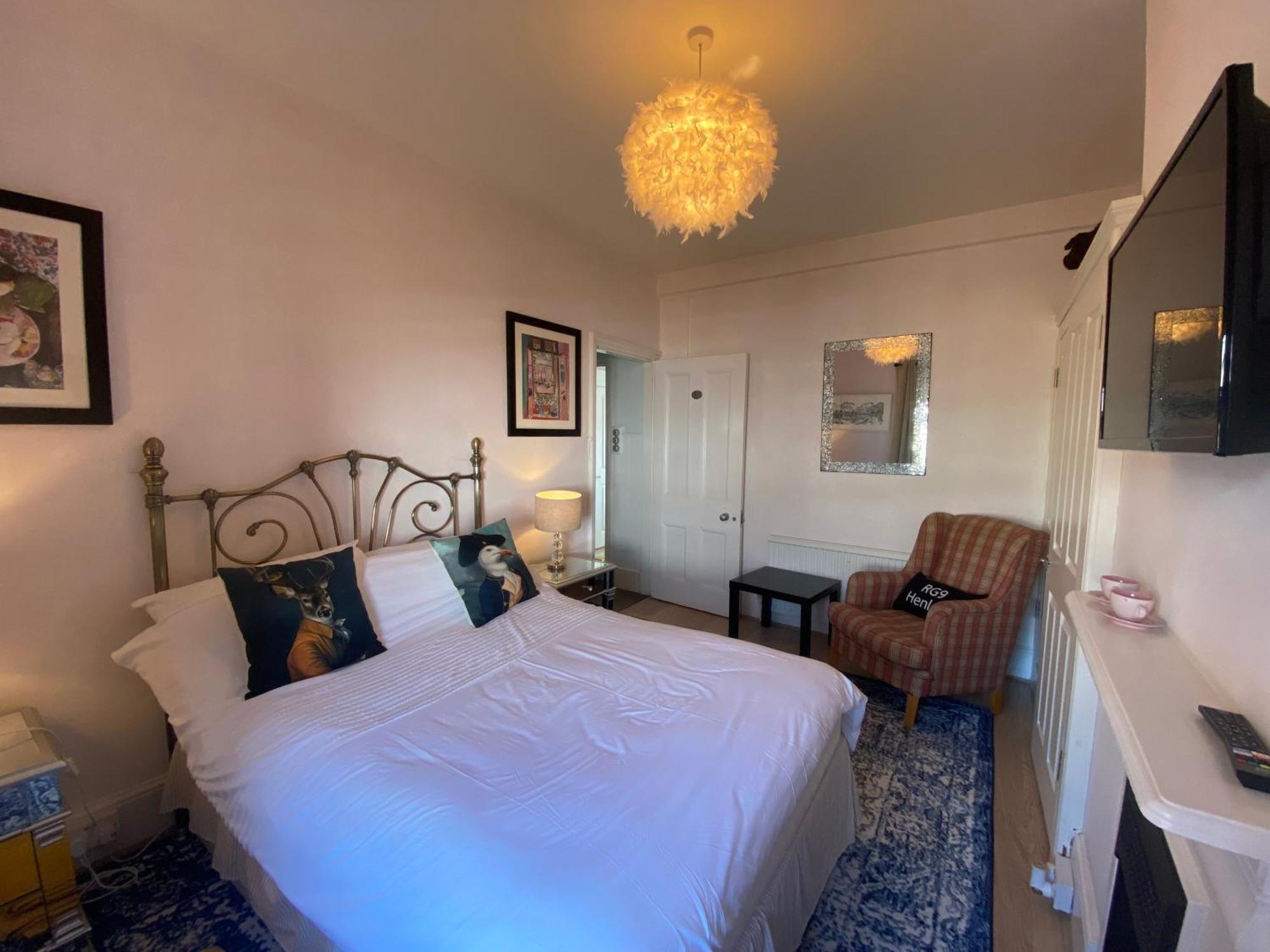 Deluxe Three Bed Bnb In Henley-On-Thames Near Station River & Town Centre Exterior photo